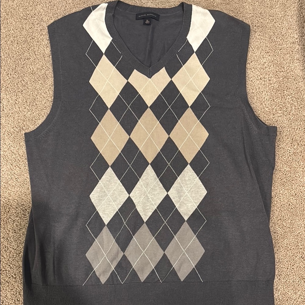 Banana Republic Gray Argyle Sweater Vest